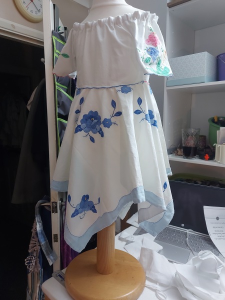 Found a fab free girls dress pattern