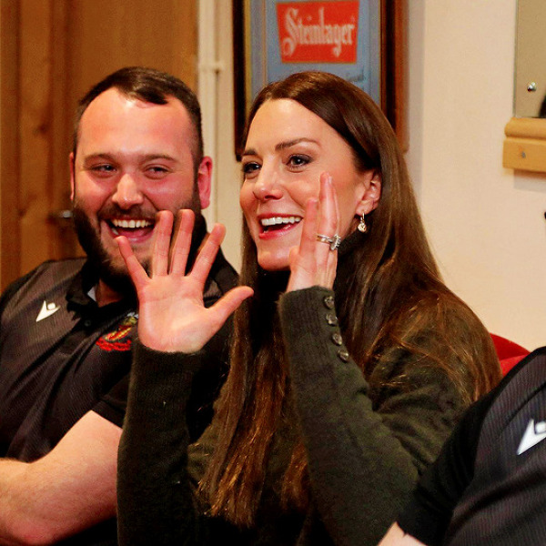 William and Catherine in Wales 27/04 + 28/04