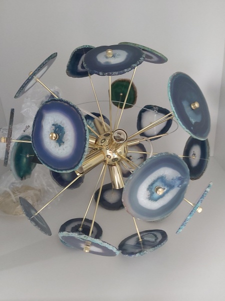 Flash me your chandeliers 