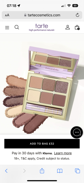 Eyeshadow palette for travel