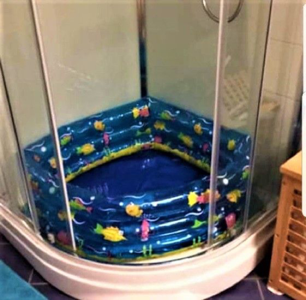 Finally found a flat I like/ can afford but there's no bath!!