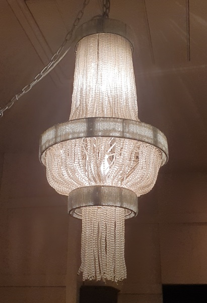Flash me your chandeliers 