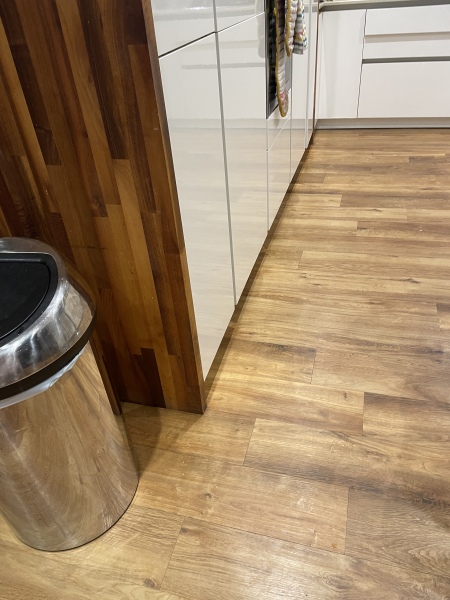 Help with flooring please - kardean classic oak or French oak 