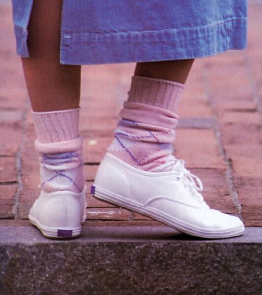 So what are we wearing instead of floral midi dress and white trainers this Spring?