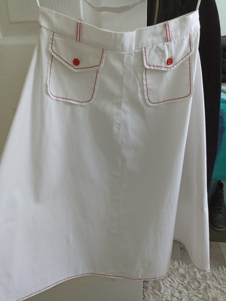 I need help to identify a clothing logo please 