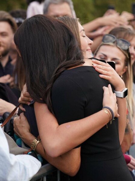 Kate - walkabout with Harry & Meghan after Queen’s death one of the hardest things she’d done. 