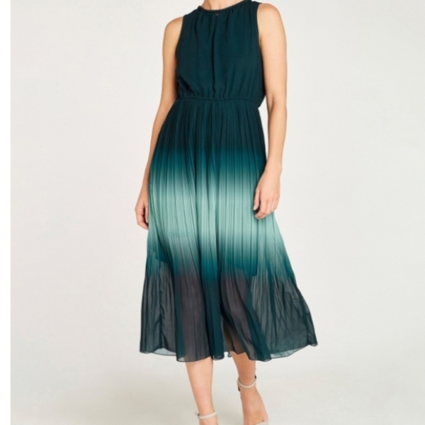 Wedding guest outfit help please