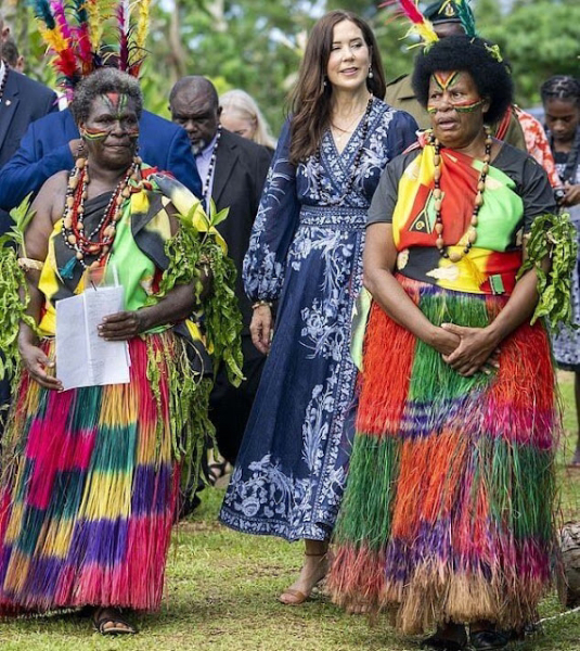 Royal Style and Beauty: Open the vaults, alert the nation, get out bling for the Coronation! 