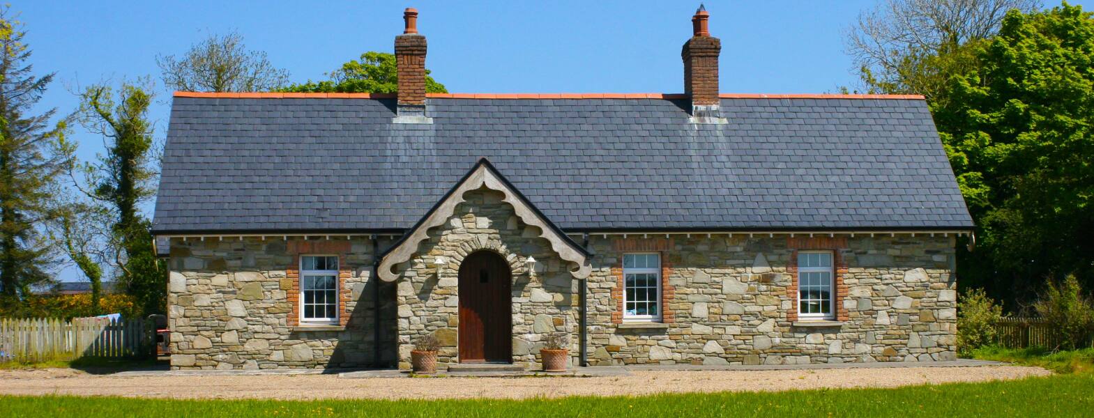 What colour would you paint this front door?