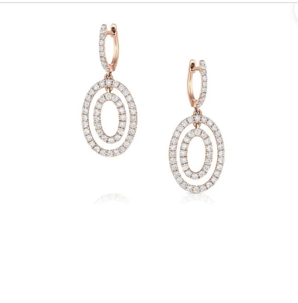 Help me find these earrings please !