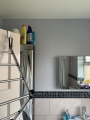What colour would you paint this bathroom?