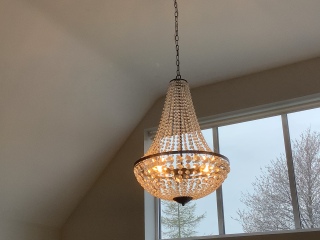 Flash me your chandeliers 