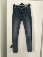 Any ideas where to find jeans like this?!