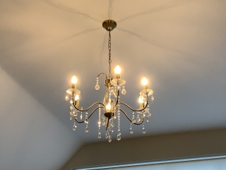 Flash me your chandeliers 