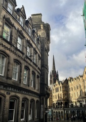 AIBU to think the buildings in Edinburgh are never cleaned? 