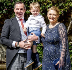 Royal Style and Beauty: Open the vaults, alert the nation, get out bling for the Coronation! 