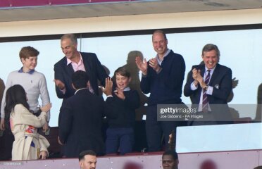 William and George at Aston Villa 080423