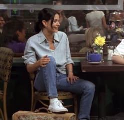 F.R.I.E.N.D.S - The One Where We Discuss All The Clothes