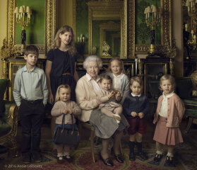 New picture of late Queen with her great/grandchildren by Princess of Wales