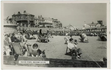 📚 'Rather Dated' April: R.C. Sheriff's 'The Fortnight in September' 📚