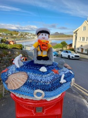 Come and tell me your dull and unexciting news 25: Calmly through the day 