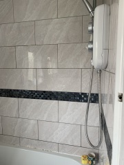What colour would you paint this bathroom?