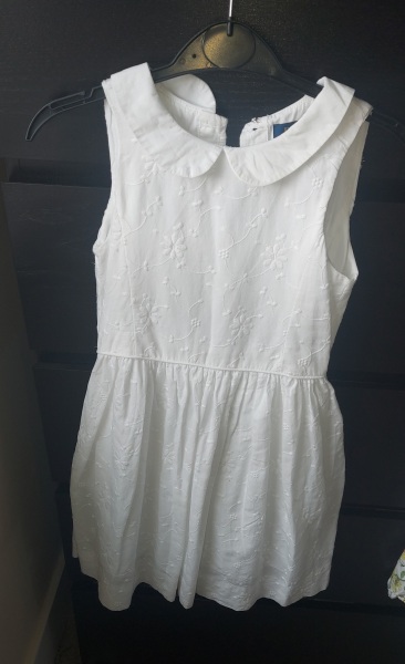 Can DD wear this to a Holy Communion? 