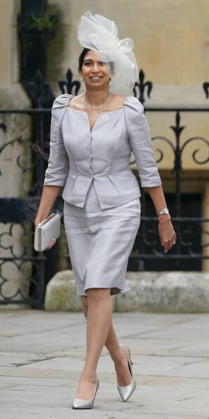 Royal Style and Beauty: St Edward's Crown is back in the box, time for more diamonds, glitter and frocks! 