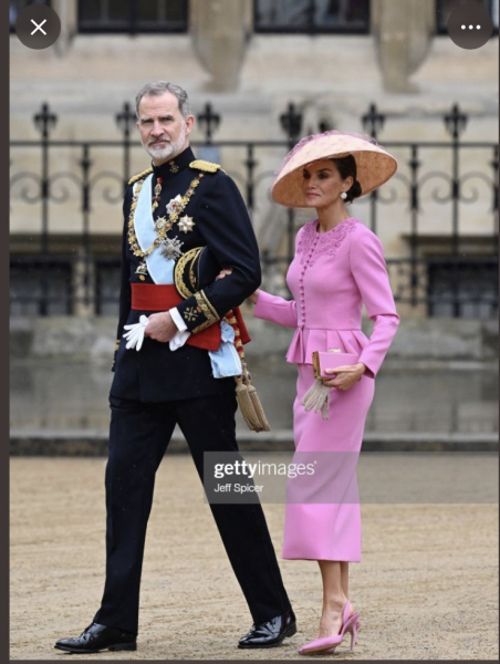 Royal Style and Beauty: Coronation, let's be bold! Bring on the diamonds and bring on the gold! 