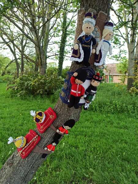 Crocheted post box royal toppers 