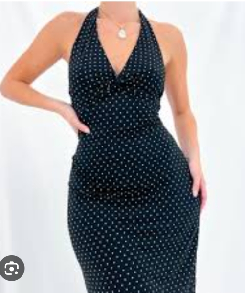 Should I apologise 20 years later for a dress? (very trivial)