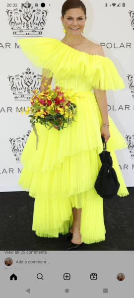 Royal Style and Beauty: St Edward's Crown is back in the box, time for more diamonds, glitter and frocks! 