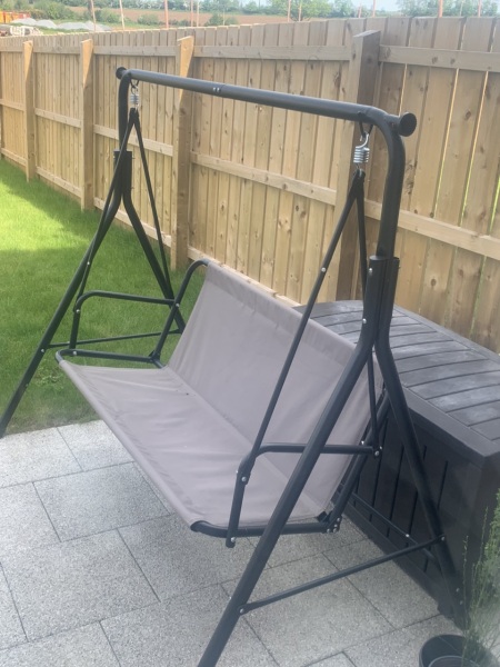 How can I style this garden seat