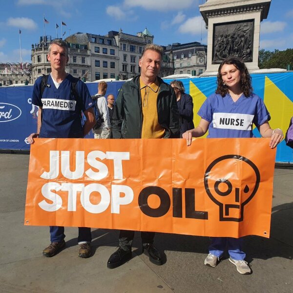Just Stop Oil protesters vandalise Chelsea Flower Show garden