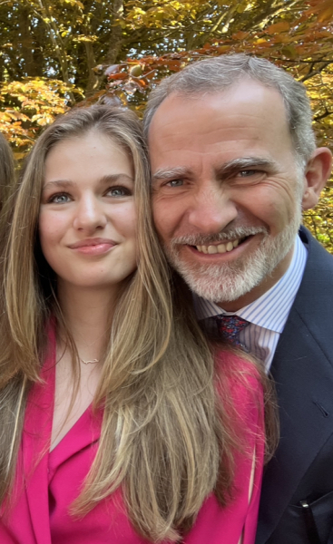 Royal Style and Beauty: St Edward's Crown is back in the box, time for more diamonds, glitter and frocks! 