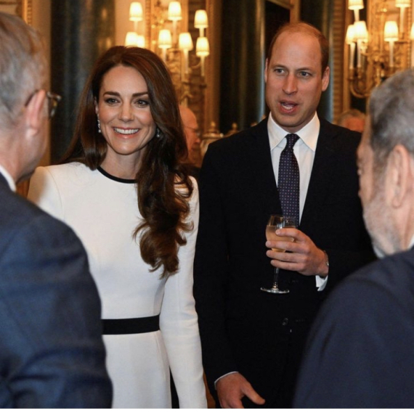 Royal Style and Beauty: Coronation, let's be bold! Bring on the diamonds and bring on the gold! 