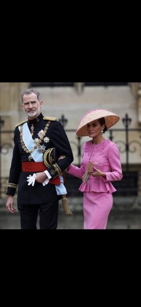 Royal Style and Beauty: Coronation, let's be bold! Bring on the diamonds and bring on the gold! 