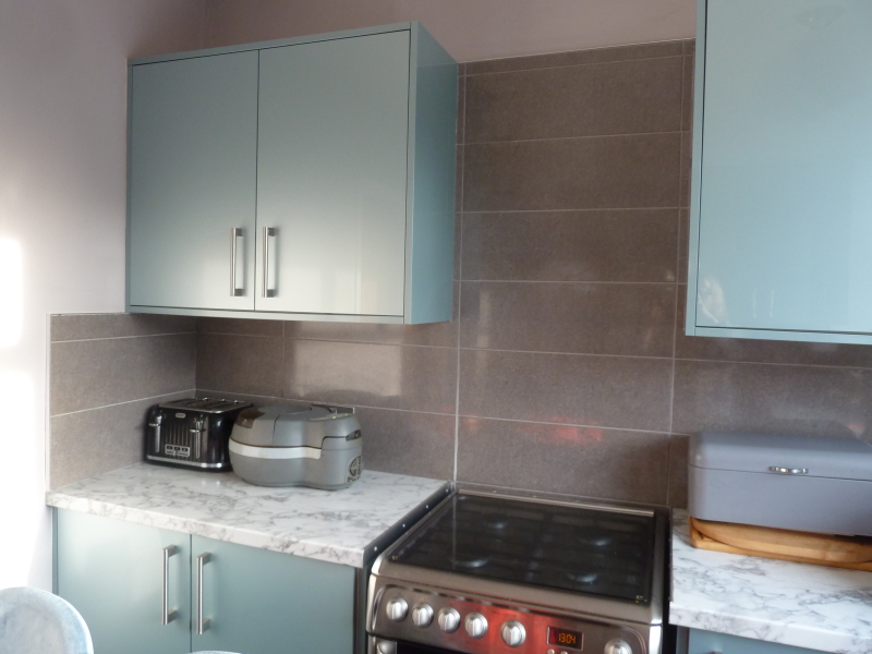 Diy kitchens or Howdens