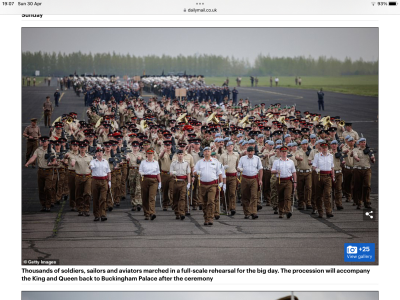 Royal Style and Beauty: Coronation, let's be bold! Bring on the diamonds and bring on the gold! 