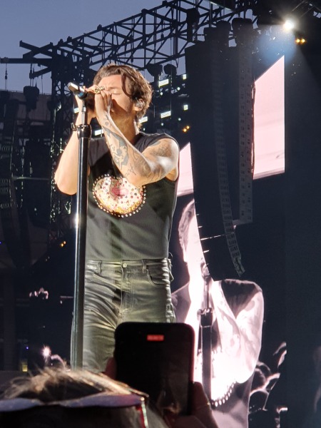How can we get Harry Styles resale tickets without being scammed?