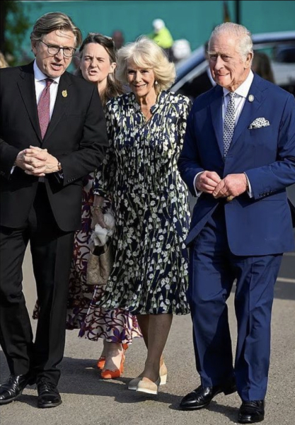 Royal Style and Beauty: St Edward's Crown is back in the box, time for more diamonds, glitter and frocks! 