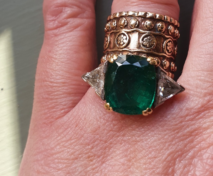 Show me your emerald rings please! 