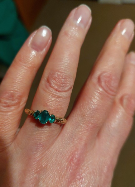 Show me your emerald rings please! 