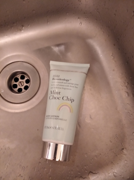 Addicted to buying beauty products? Are you a beauty product hoarder? This thread is for you!