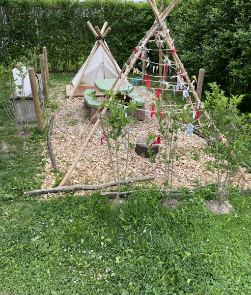 To let DD build a den in the communal garden?