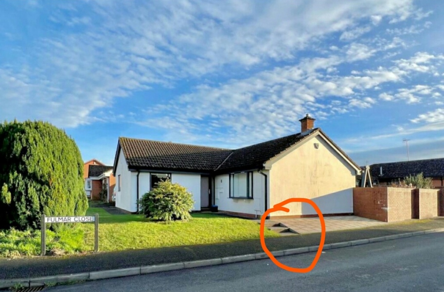 Rightmove link - what is in the garden?