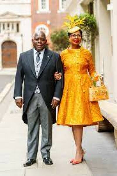 Royal Style and Beauty: Coronation, let's be bold! Bring on the diamonds and bring on the gold! 