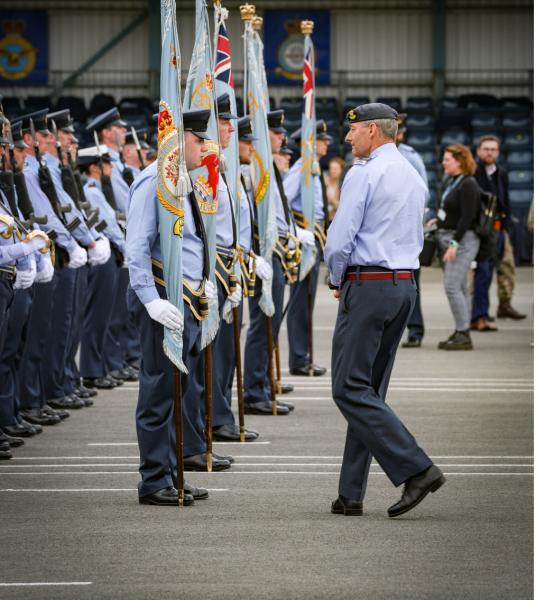 Royal Style and Beauty: Coronation, let's be bold! Bring on the diamonds and bring on the gold! 