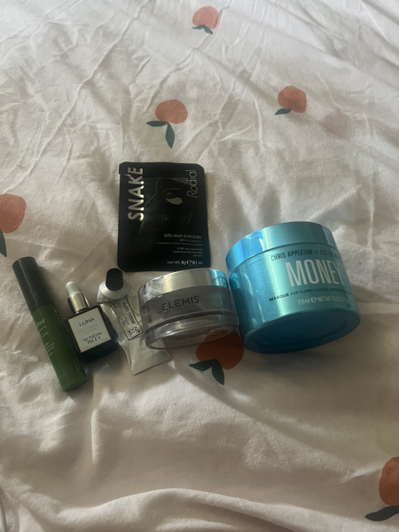 Addicted to buying beauty products? Are you a beauty product hoarder? This thread is for you!