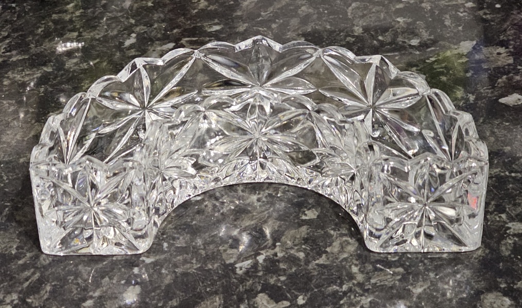 Cut glass table centrepiece mystery
